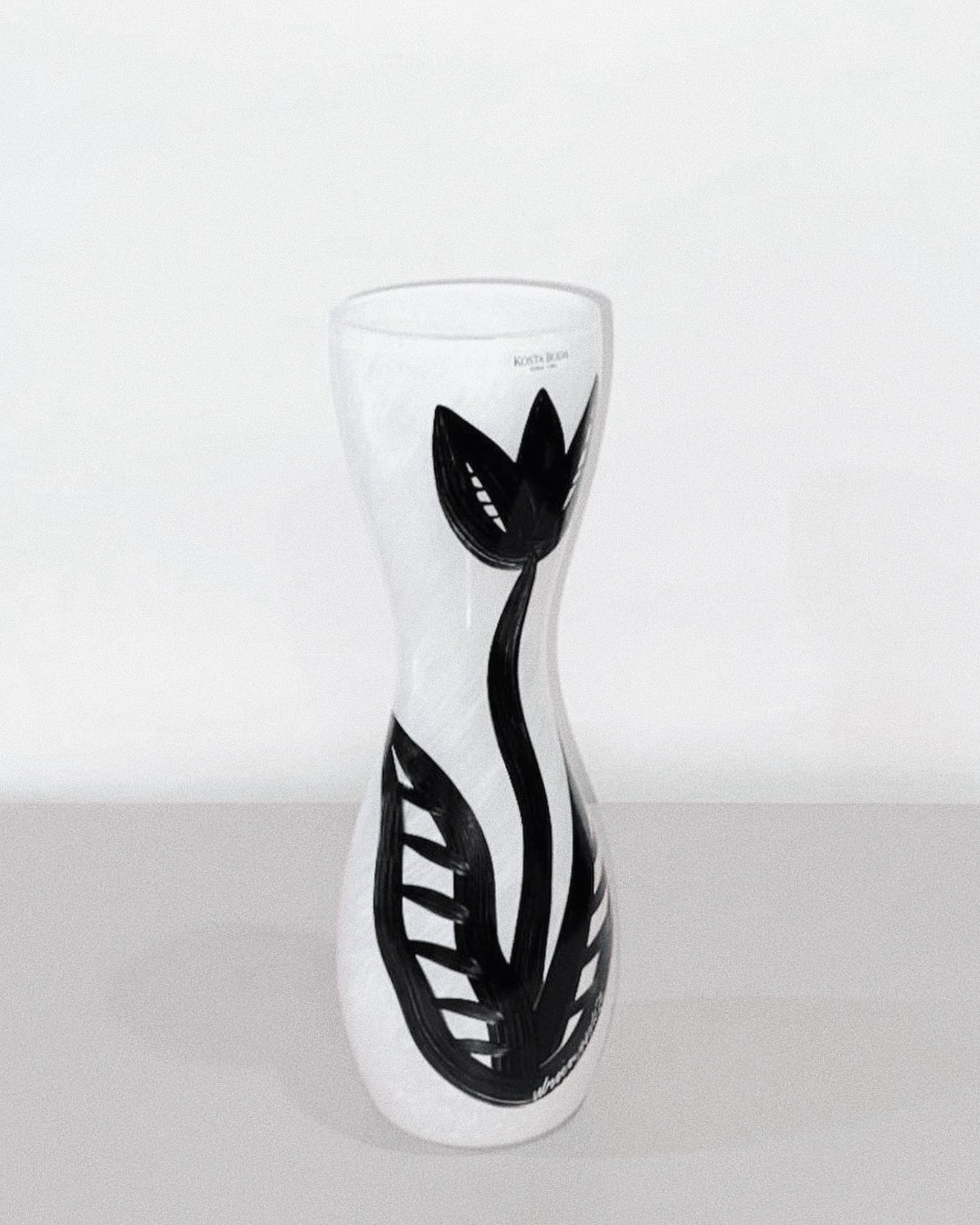 1980s Kosta Boda Vase from the Tulipa Collection by Ulrica Hydman-Vallien